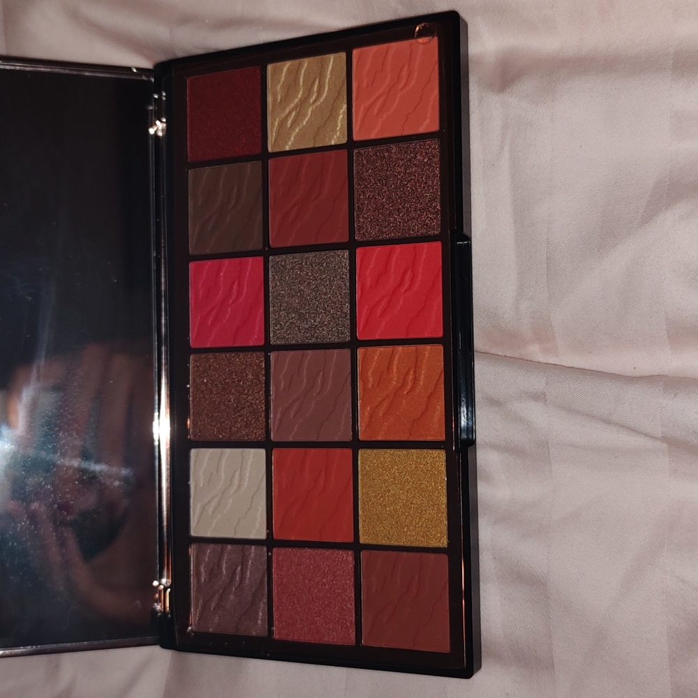 Revolution Fierce Wild Animal Palette Eyeshadow new